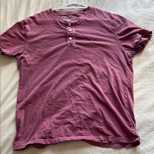 American Eagle Outfitters Men's Short Sleeve Henley in Mauve